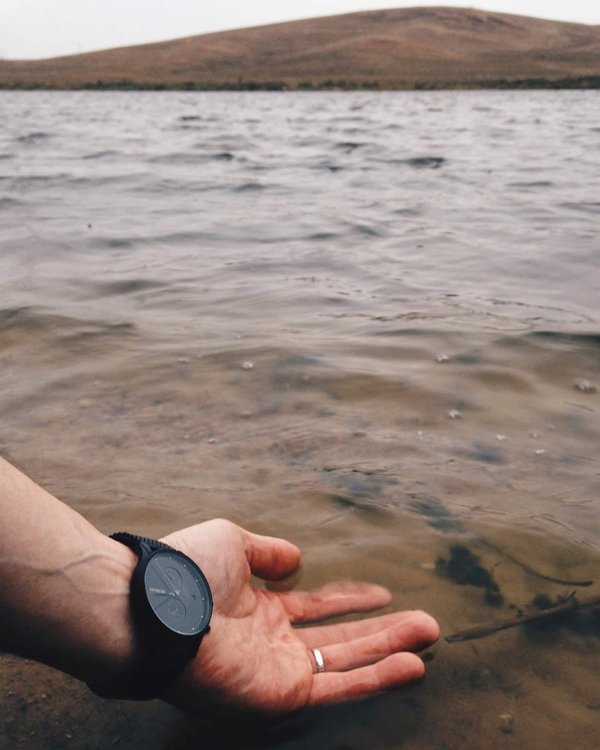 Come mantenere un'alimentazione equilibrata durante i viaggi?